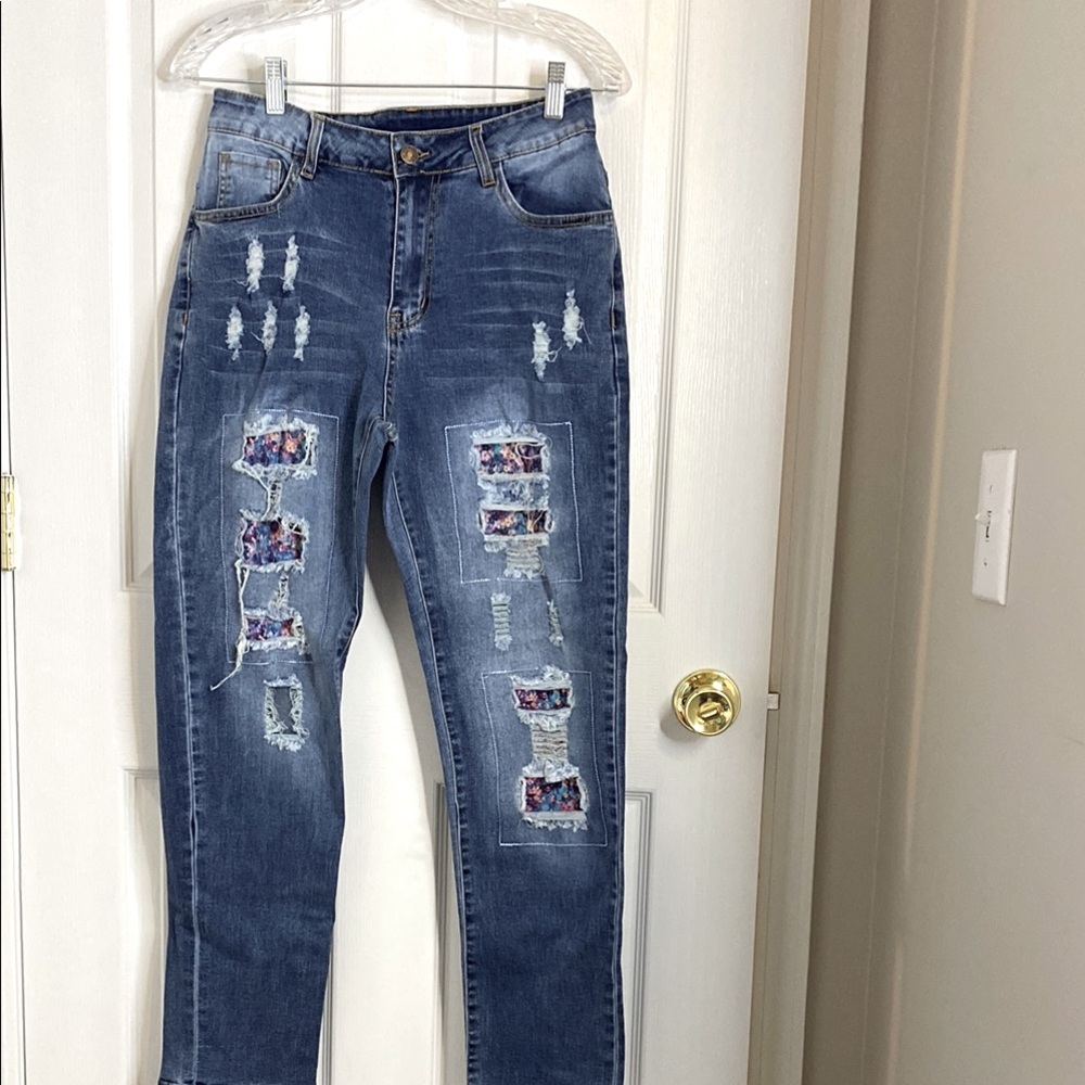 Blue Straight Leg Jeans with Vintage Distressing
